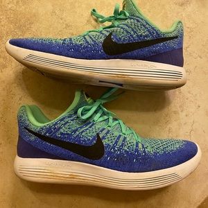 Nike men’s Flyknit